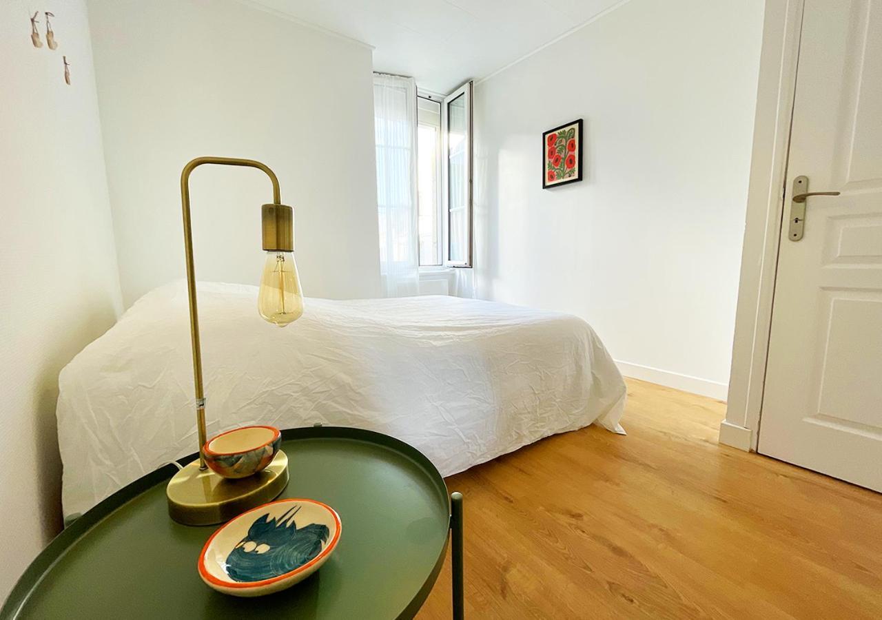 Charmant Appartement Renove Au Coeur De Конкарно Экстерьер фото